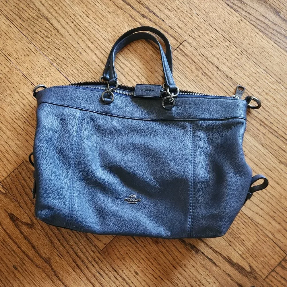 Coach Navy purse - Picture 1 of 3